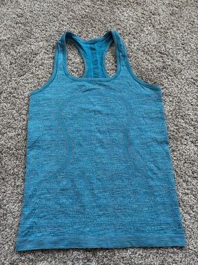 Lululemon Swiftly tank top size 6